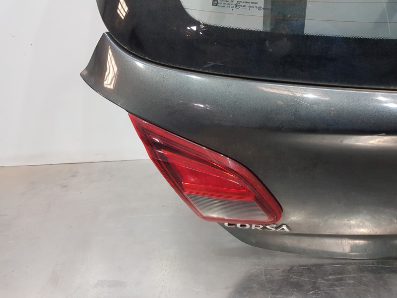 Recambio de porton trasero para opel corsa e design referencia OEM IAM 13428015  