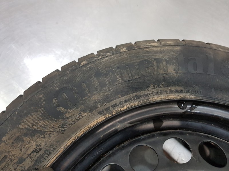 Recambio de neumatico repuesto para opel corsa e design referencia OEM IAM 2150173  