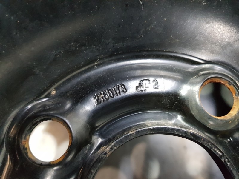 Recambio de neumatico repuesto para opel corsa e design referencia OEM IAM 2150173  