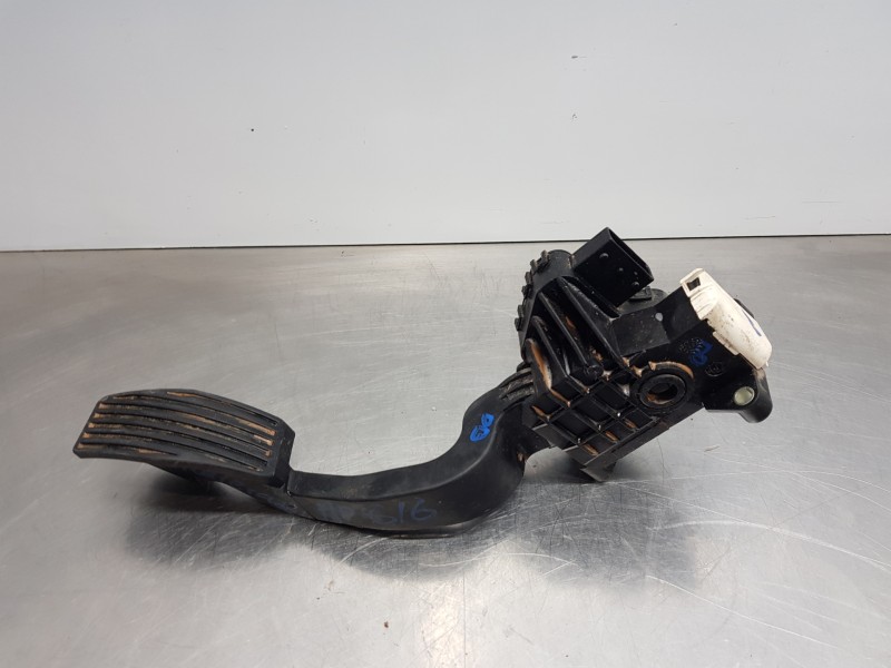 Recambio de pedal acelerador para opel corsa e design referencia OEM IAM 13305804  