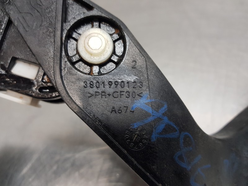 Recambio de pedal embrague para opel corsa e design referencia OEM IAM 560293  