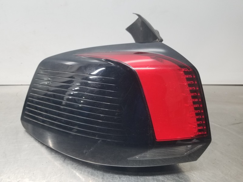 Recambio de piloto trasero izquierdo para peugeot 5008 active referencia OEM IAM 9811028080  