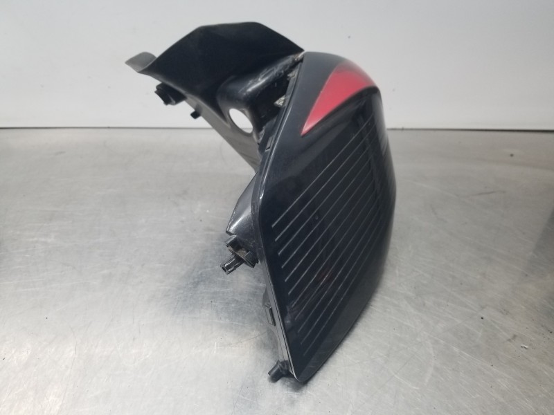 Recambio de piloto trasero izquierdo para peugeot 5008 active referencia OEM IAM 9811028080  