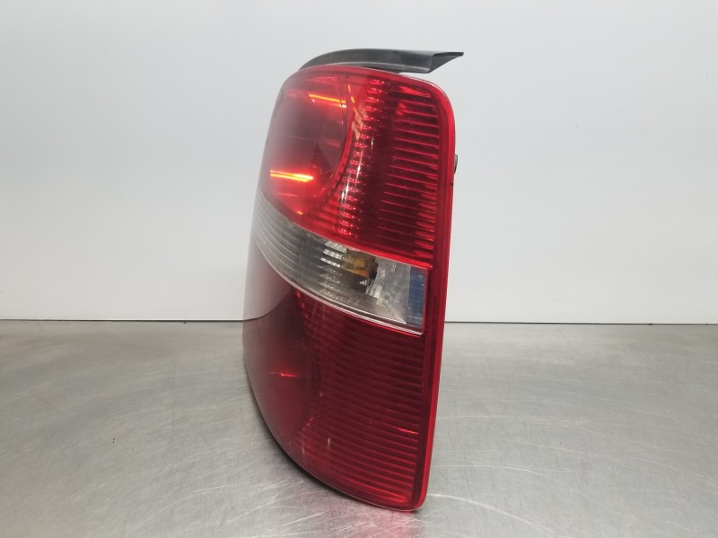 Recambio de piloto trasero derecho para volkswagen touran (1t1) comfortline referencia OEM IAM 1T0945096C  