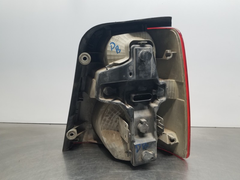 Recambio de piloto trasero izquierdo para volkswagen touran (1t1) comfortline referencia OEM IAM 1T0945095G  