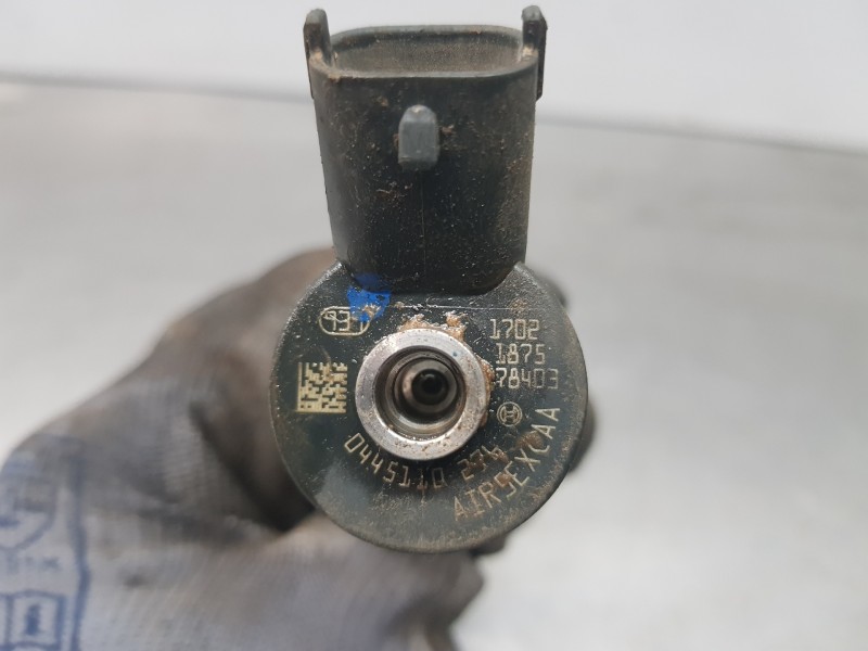 Recambio de inyector para fiat bravo (198) active referencia OEM IAM 0445110276  