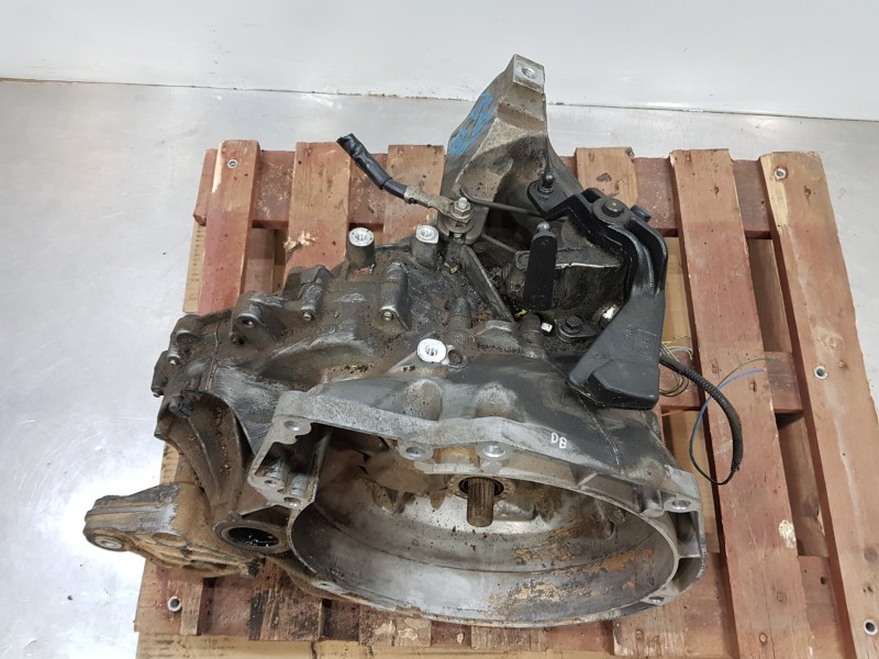 Recambio de caja cambios para volvo v40 momentum referencia OEM IAM CV6R7002GC  