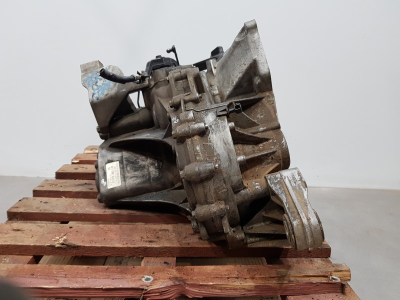 Recambio de caja cambios para volvo v40 momentum referencia OEM IAM CV6R7002GC  