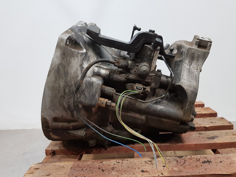 Recambio de caja cambios para volvo v40 momentum referencia OEM IAM CV6R7002GC  