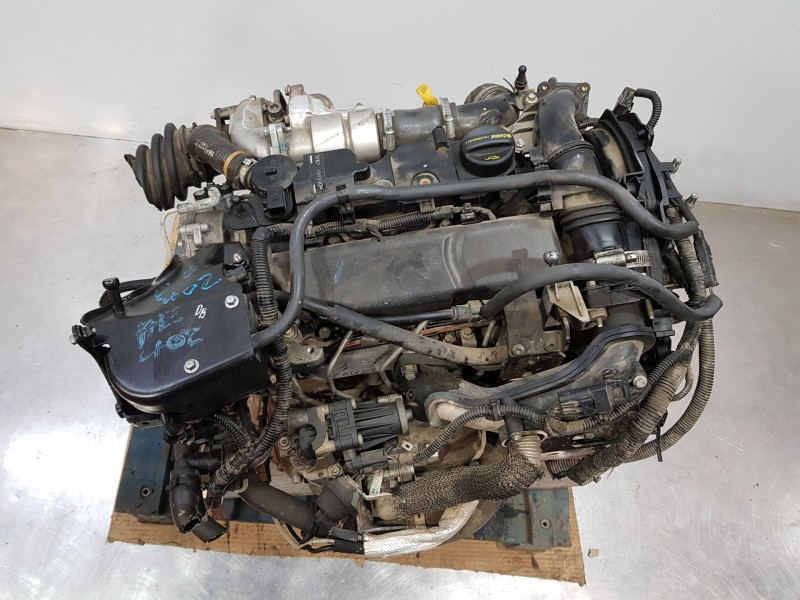 Recambio de motor completo para volvo v40 momentum referencia OEM IAM D4162T  