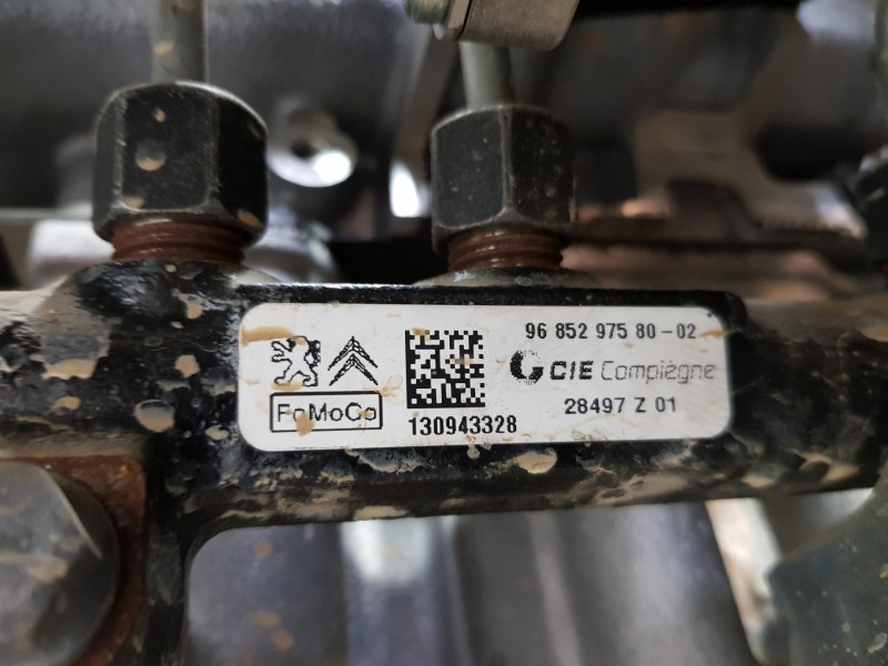 Recambio de motor completo para volvo v40 momentum referencia OEM IAM D4162T  