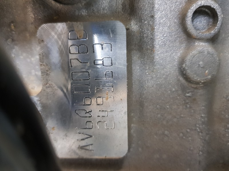 Recambio de motor completo para volvo v40 momentum referencia OEM IAM D4162T  