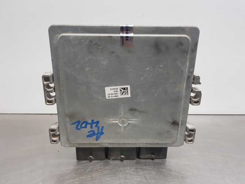 Recambio de centralita motor uce para volvo v40 momentum referencia OEM IAM 31355712  