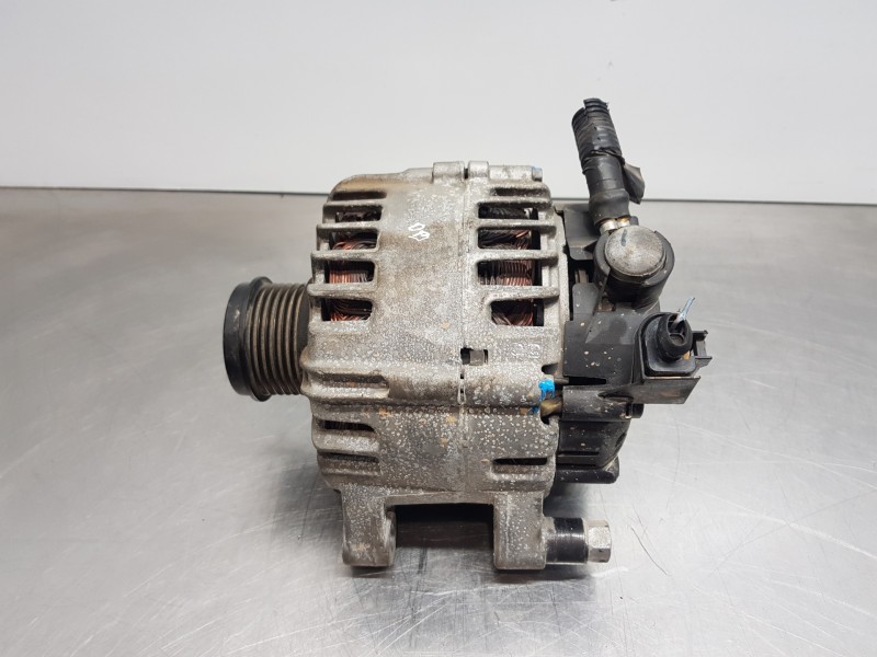 Recambio de alternador para volvo v40 momentum referencia OEM IAM 36002929 30659390 