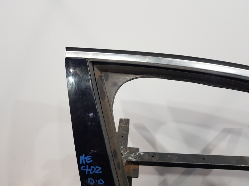 Recambio de puerta delantera derecha para volvo v40 momentum referencia OEM IAM 32321019  