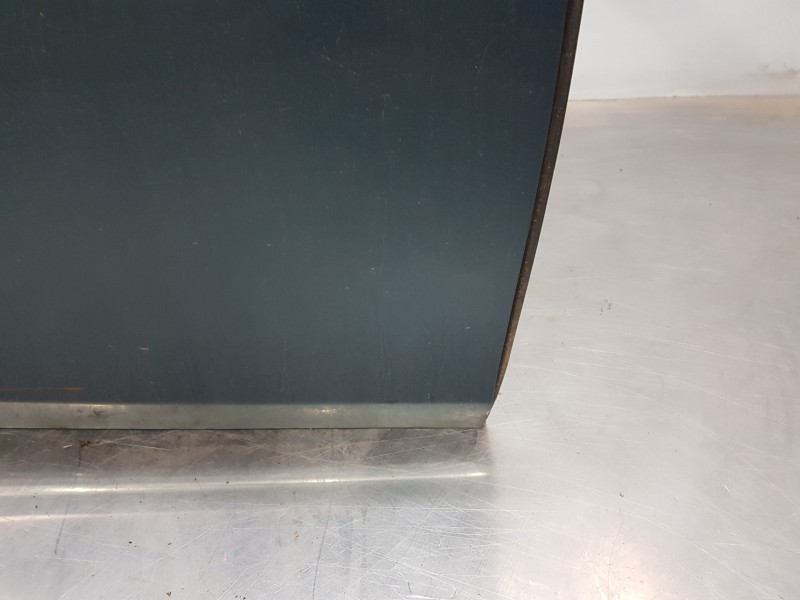 Recambio de puerta delantera derecha para volvo v40 momentum referencia OEM IAM 32321019  