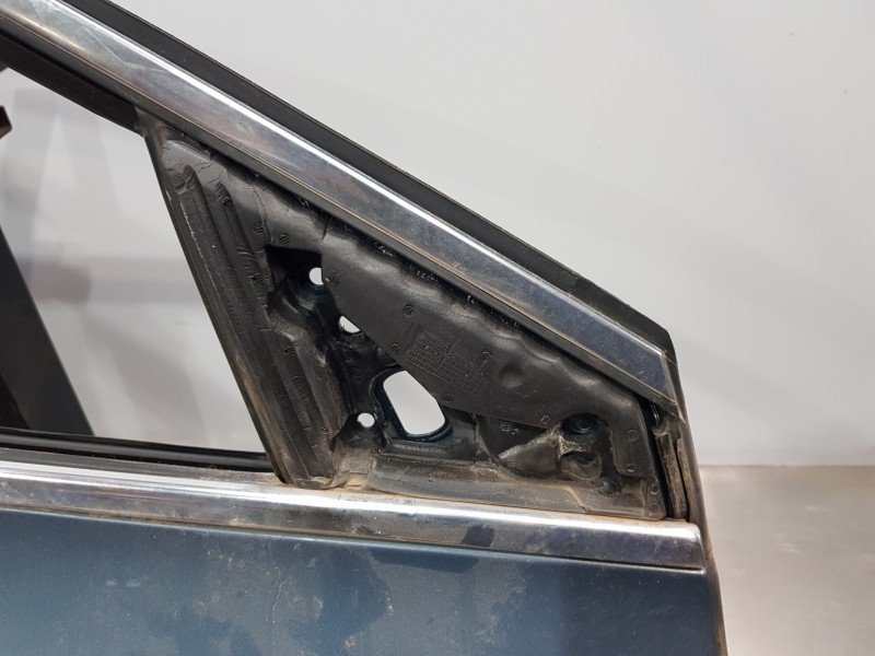 Recambio de puerta delantera derecha para volvo v40 momentum referencia OEM IAM 32321019  