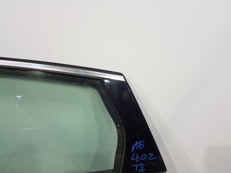 Recambio de puerta trasera izquierda para volvo v40 momentum referencia OEM IAM 32321999  