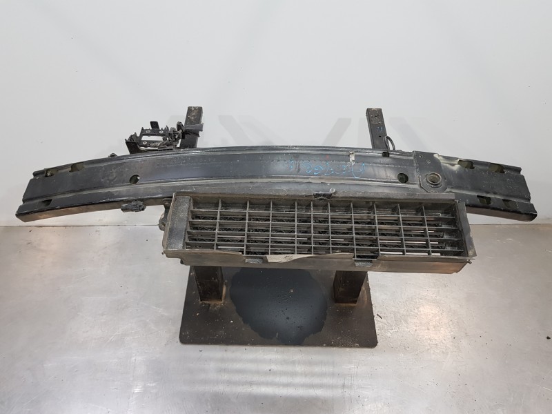 Recambio de refuerzo paragolpes delantero para nissan qashqai (j11) acenta referencia OEM IAM F2030HV4MA  