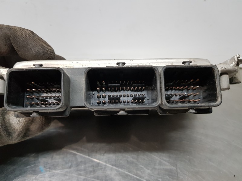 Recambio de centralita motor uce para citroen c3 pluriel exclusive referencia OEM IAM 9647972980 0261207860 