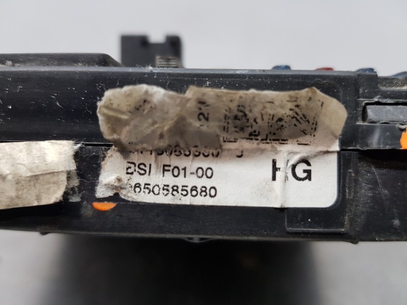 Recambio de caja reles / fusibles para citroen c3 pluriel exclusive referencia OEM IAM 9650585680  