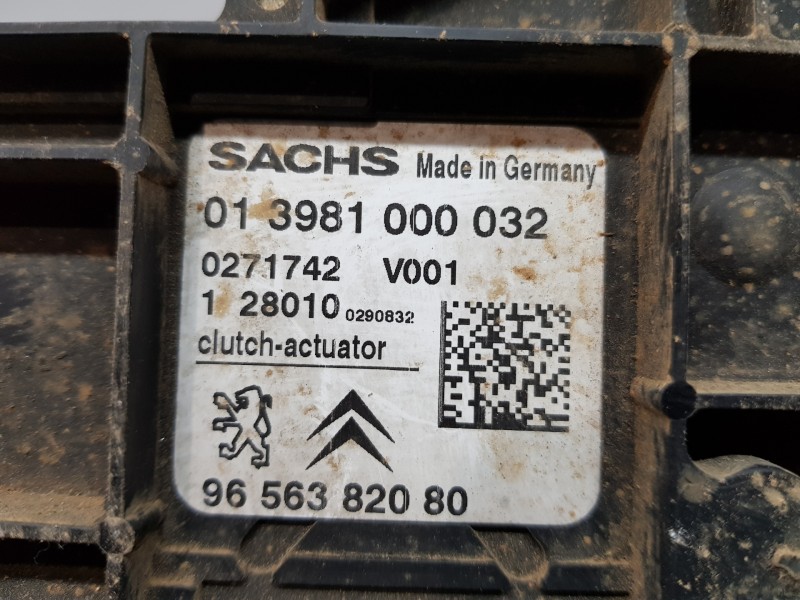 Recambio de bombin embrague para citroen c3 pluriel exclusive referencia OEM IAM 218252 013981000089 9656382080