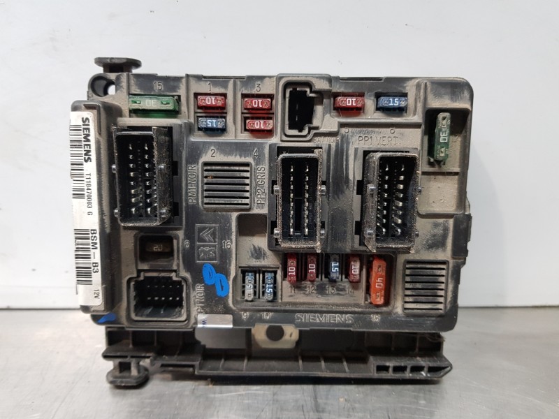 Recambio de caja reles / fusibles para citroen c3 pluriel exclusive referencia OEM IAM 9643498880  