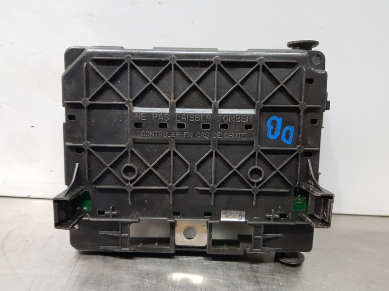 Recambio de caja reles / fusibles para citroen c3 pluriel exclusive referencia OEM IAM 9643498880  