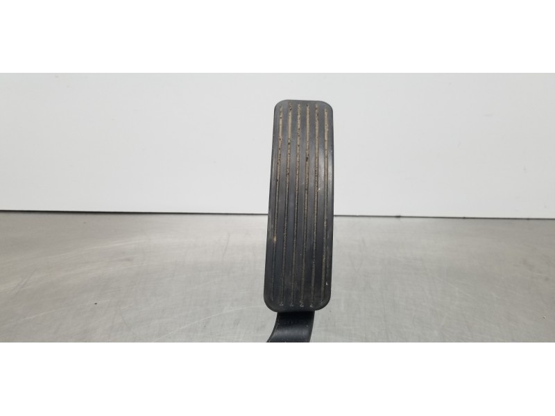 Recambio de pedal acelerador para ssangyong kyron 200 xdi limited referencia OEM IAM 2055009001  