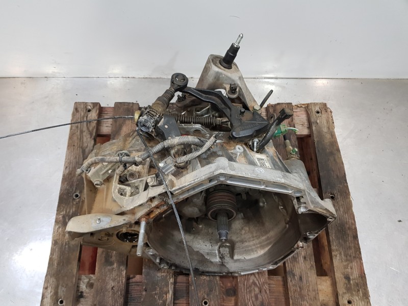 Recambio de caja cambios para nissan qashqai (j11) acenta referencia OEM IAM TL4126 320104EA0B 