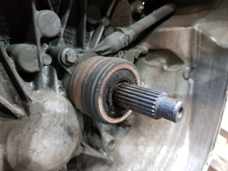 Recambio de caja cambios para nissan qashqai (j11) acenta referencia OEM IAM TL4126 320104EA0B 