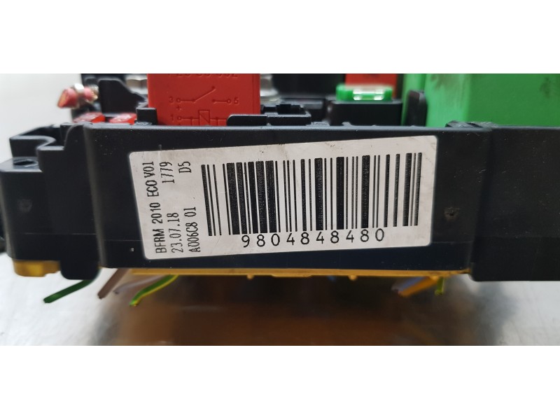 Recambio de caja reles / fusibles para peugeot 208 style referencia OEM IAM 9804848480  