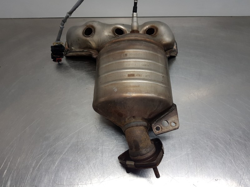 Recambio de colector escape para opel corsa e design referencia OEM IAM 25195105  