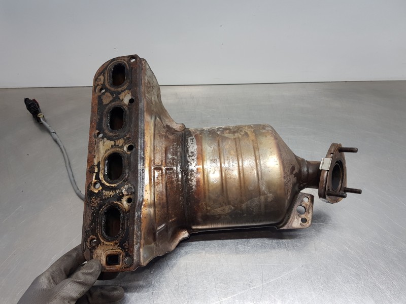 Recambio de colector escape para opel corsa e design referencia OEM IAM 25195105  