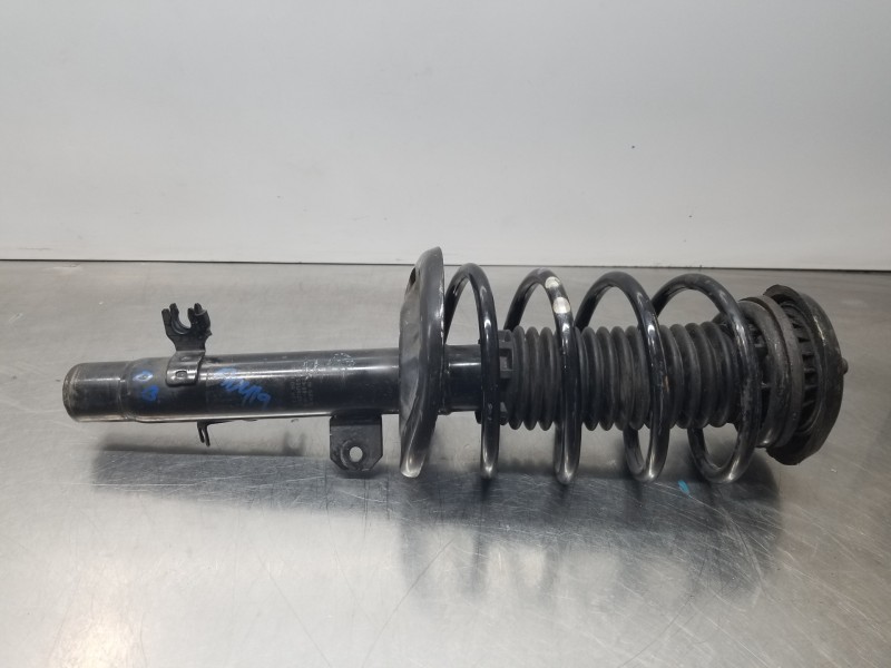 Recambio de amortiguador delantero derecho para citroën c4 cactus bluehdi referencia OEM IAM   