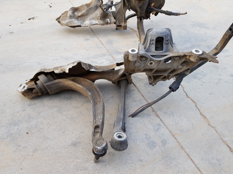 Recambio de puente delantero para audi a5 coupe (8t) coupe referencia OEM IAM 8T0399315H  