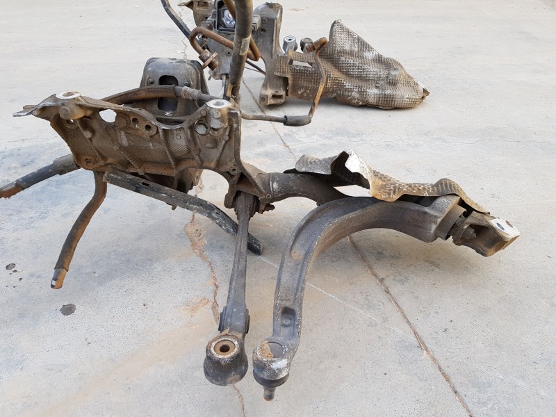 Recambio de puente delantero para audi a5 coupe (8t) coupe referencia OEM IAM 8T0399315H  