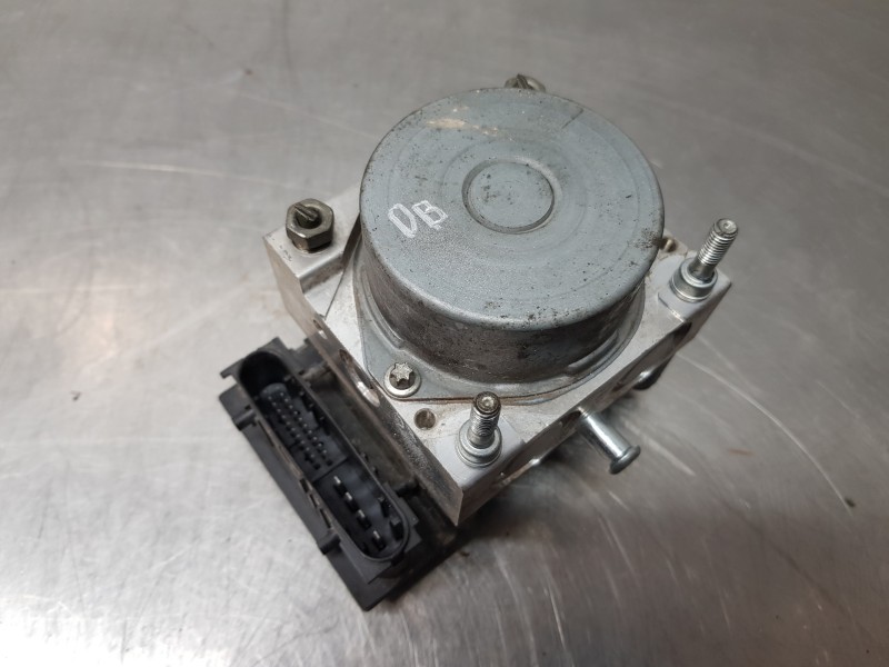 Recambio de abs para nissan note (e11e) tekna referencia OEM IAM   