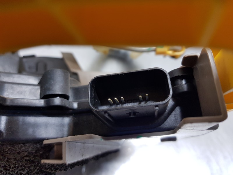 Recambio de cerradura puerta trasera derecha para kia xceed tech referencia OEM IAM   