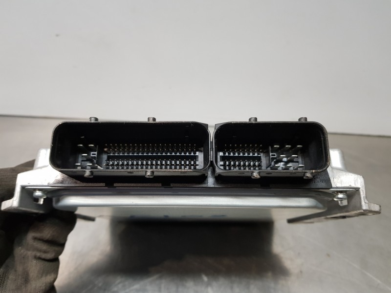 Recambio de centralita motor uce para subaru forester s12 xt referencia OEM IAM   