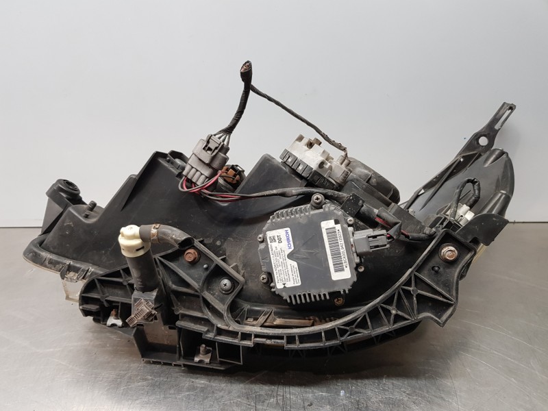 Recambio de faro derecho para subaru forester s12 xt referencia OEM IAM   