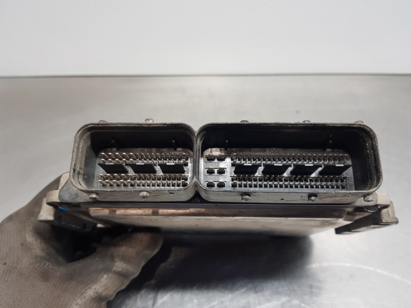 Recambio de centralita motor uce para opel zafira b cosmo referencia OEM IAM   