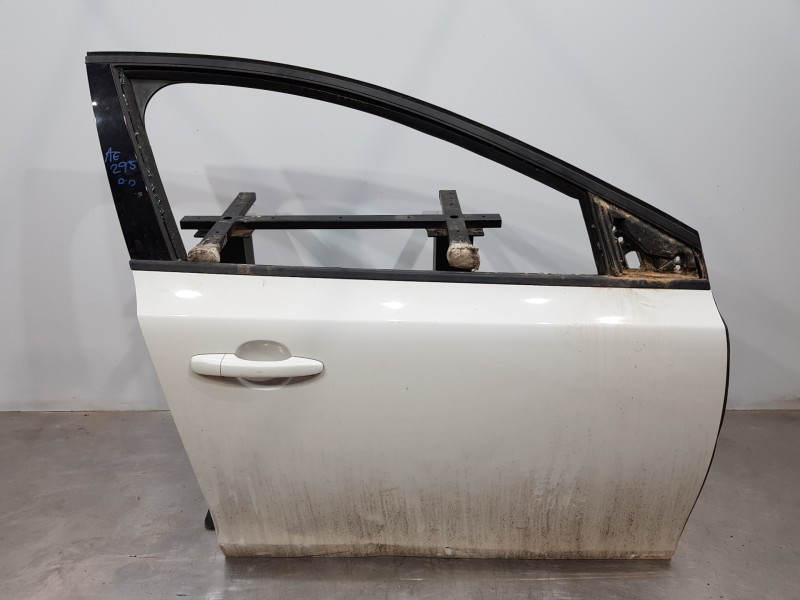 Recambio de puerta delantera derecha para volvo v40 momentum referencia OEM IAM   