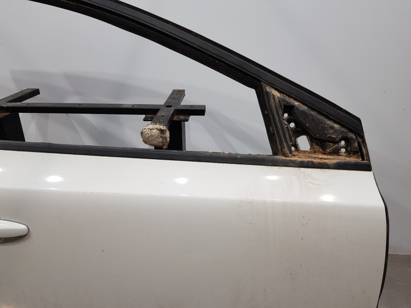 Recambio de puerta delantera derecha para volvo v40 momentum referencia OEM IAM   