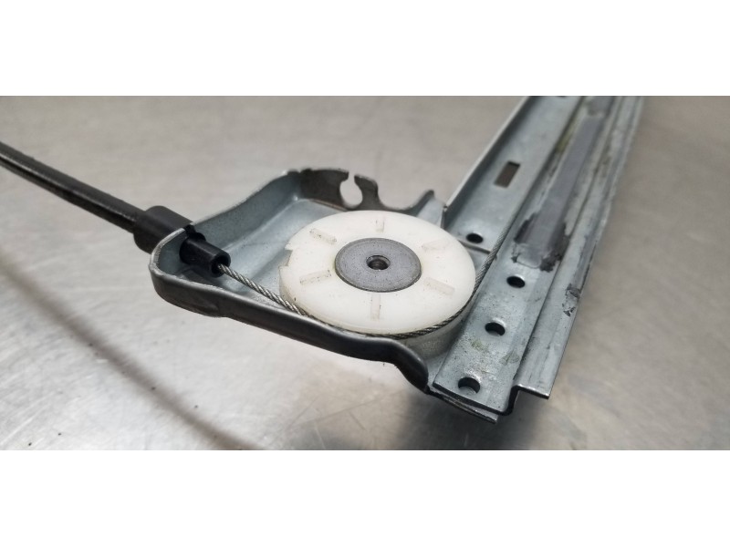 Recambio de elevalunas delantero derecho para renault kangoo profesional referencia OEM IAM 807207012R  