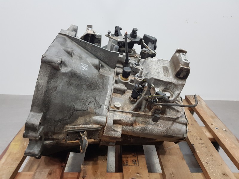 Recambio de caja cambios para peugeot expert combi bluehdi referencia OEM IAM 20MB46  