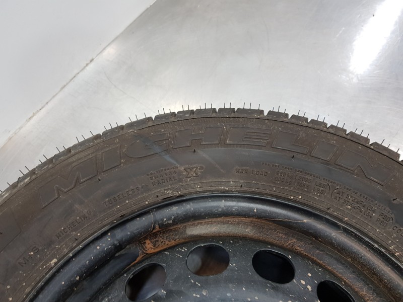 Recambio de neumatico repuesto para peugeot expert combi bluehdi referencia OEM IAM 1677095180 98519218ZY 