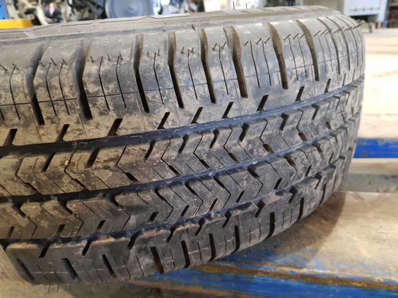 Recambio de neumatico repuesto para peugeot expert combi bluehdi referencia OEM IAM 1677095180 98519218ZY 