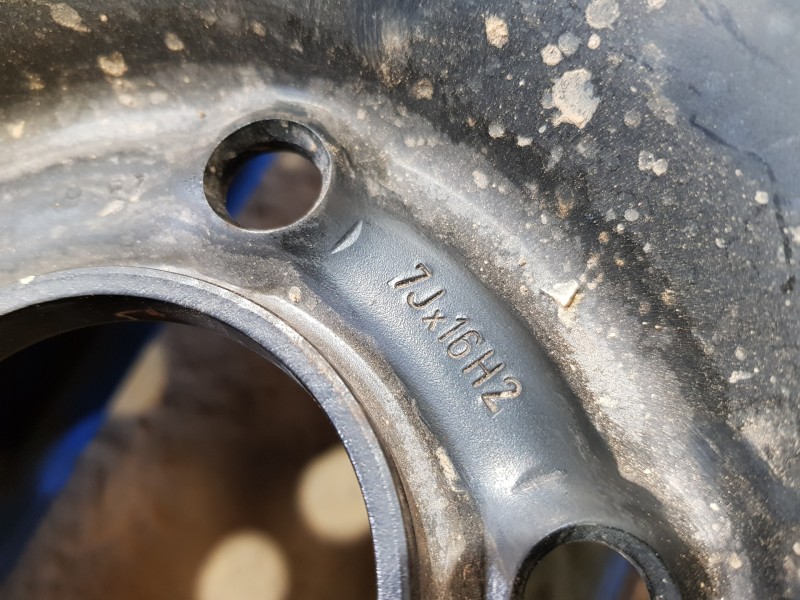 Recambio de neumatico repuesto para peugeot expert combi bluehdi referencia OEM IAM 1677095180 98519218ZY 