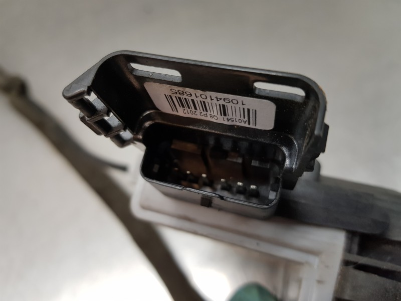 Recambio de cerradura puerta lateral derecha para peugeot partner kombi active referencia OEM IAM 9137N6  